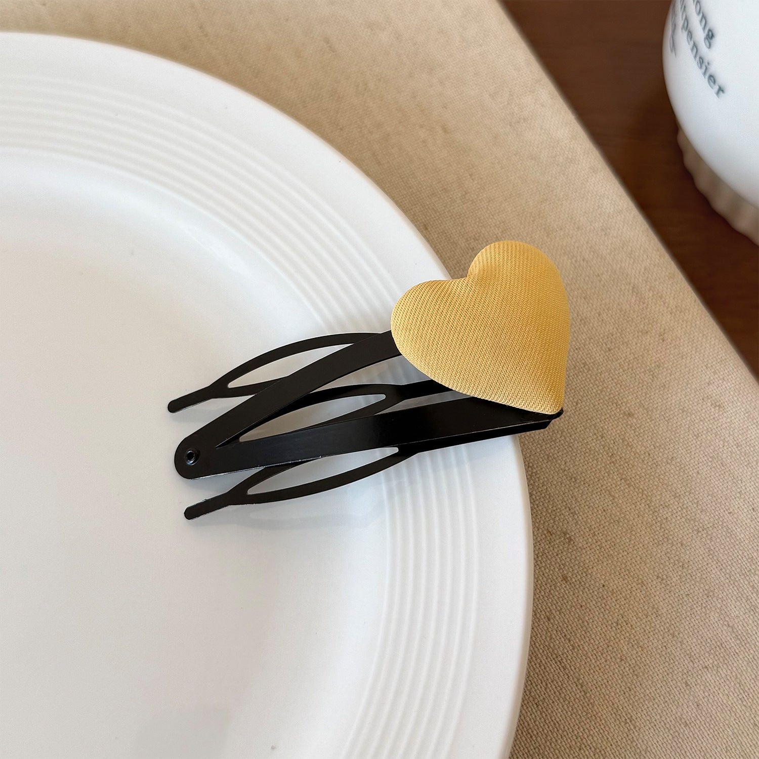 Sweet 3D Heart Duckbill Hair Clips 6W6HCP1244