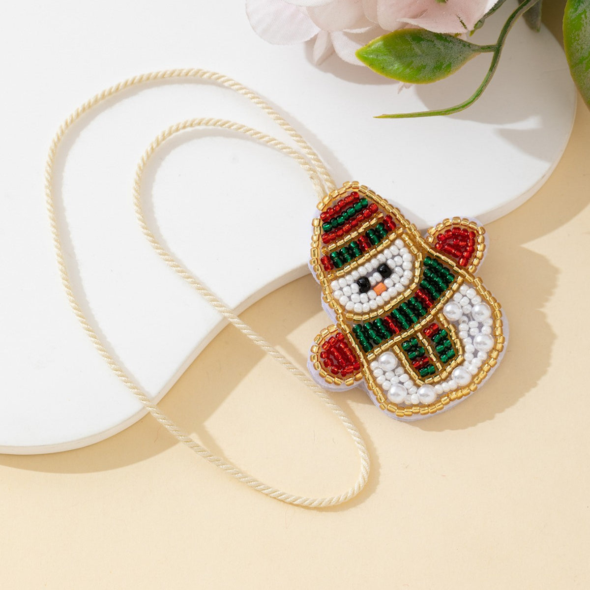 Cute Handmade Beaded Christmas Snowman Pendant Keychain 6W10BBC789