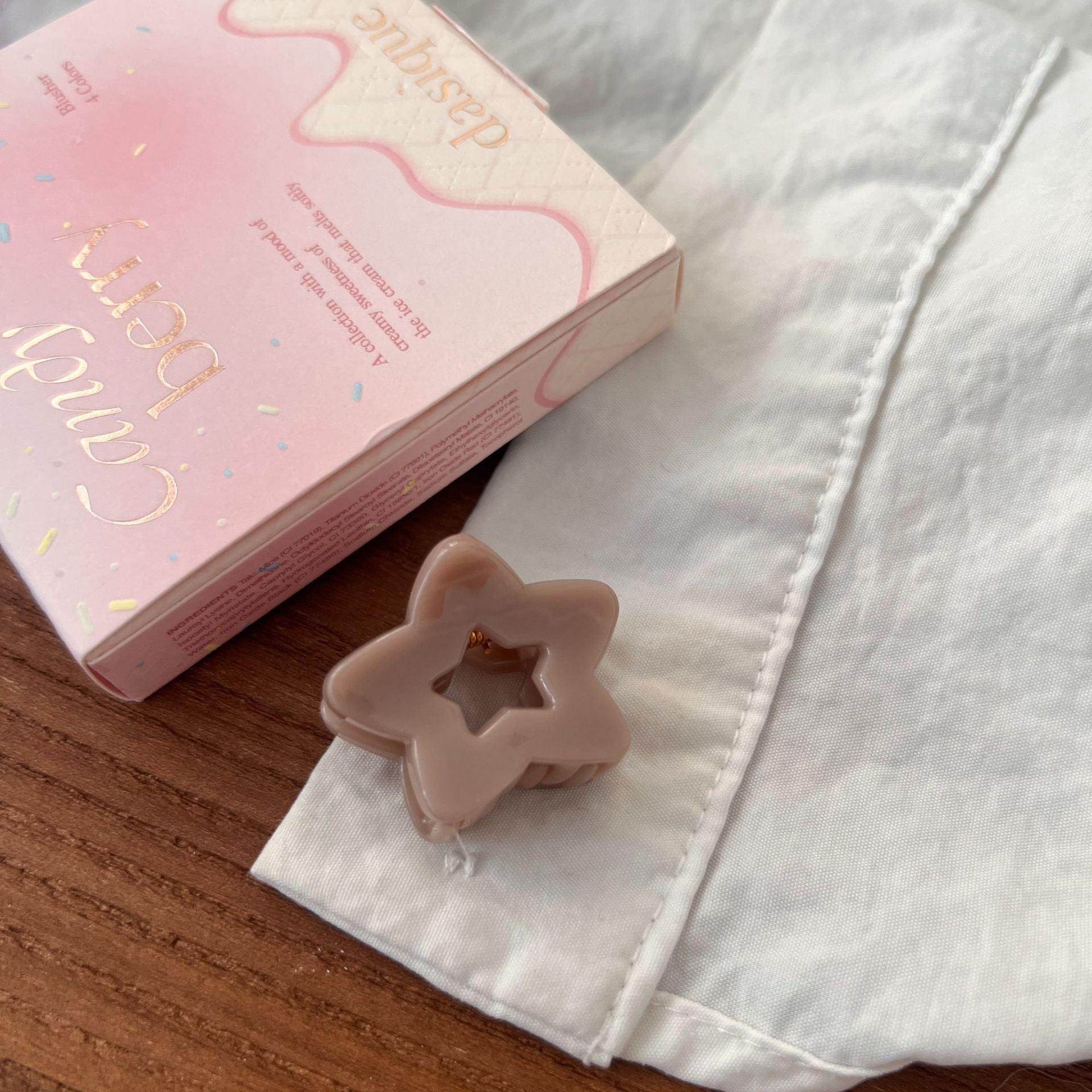 Minimalist Solid Color Hollow Star Hair Clip 8AS6HCP390L