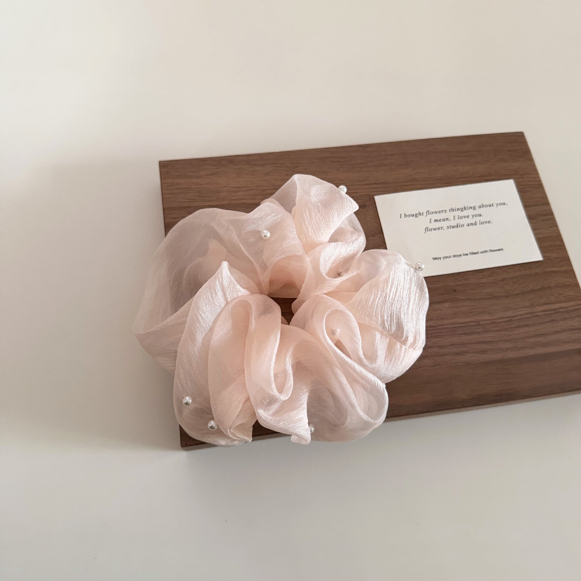 Mesh Ruffle Pearl Hair Scrunchie MK2BW6W6HSR03