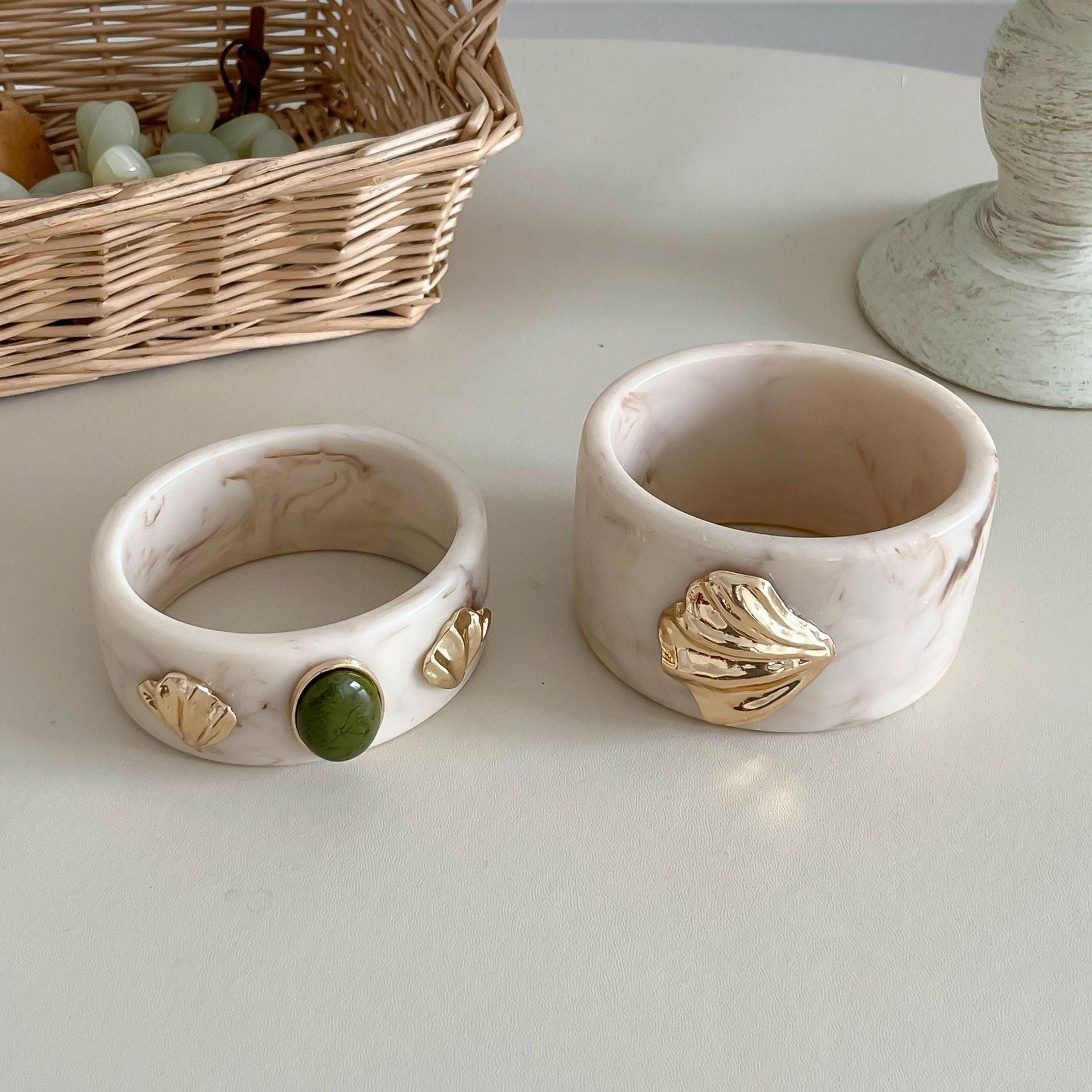 Vinatge Shell Bead Geometric W - DippedShop Wholesale - #1571