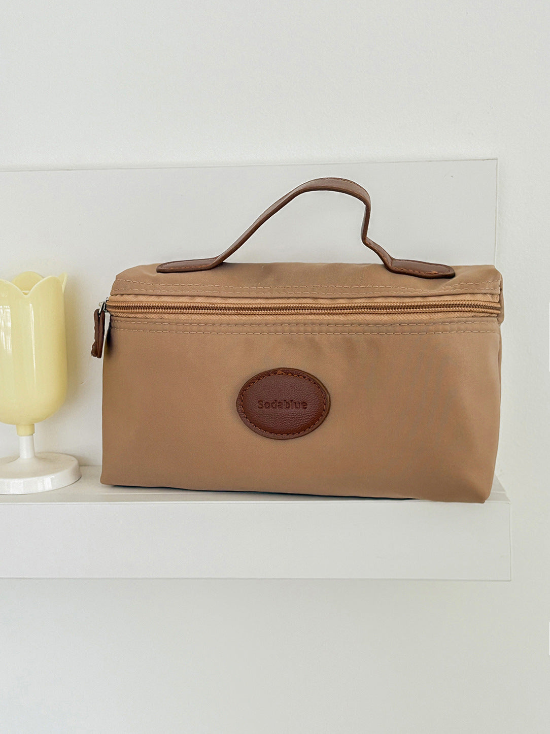Stylish Patch Large Capacity Portable Makeup Bag MK2BW6S10BOB84