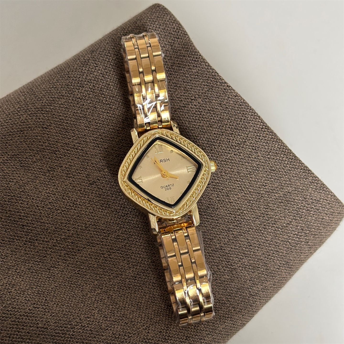 Geometric Diamond Bangle Watch - DippedShop Wholesale - #3187