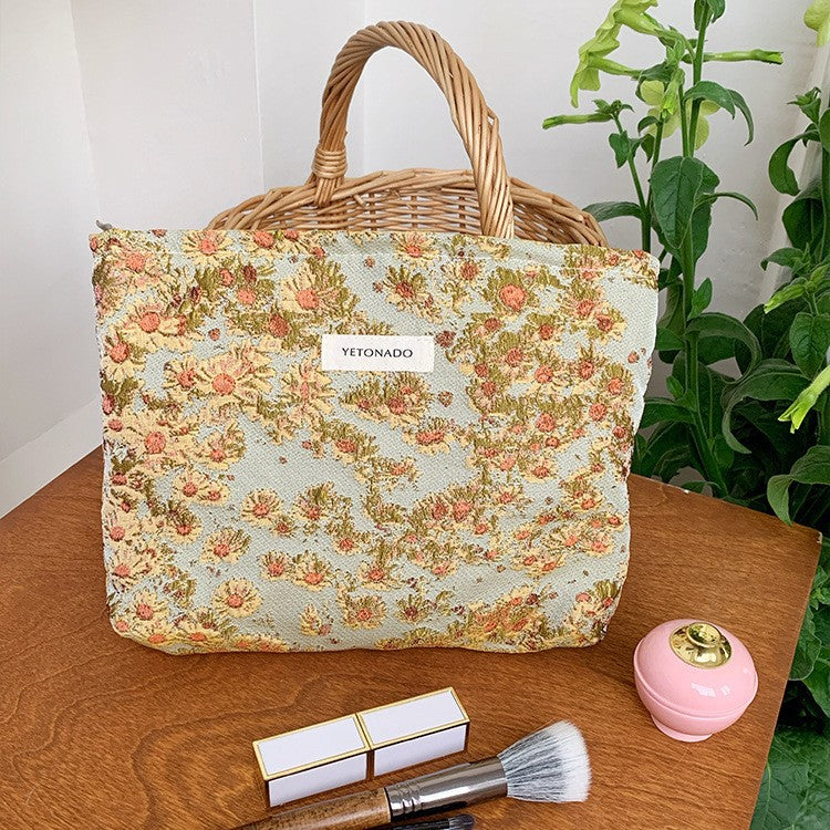 Fresh Embroidery Floral Large Capacity Makeup Bag MK2BW6W10BOB389