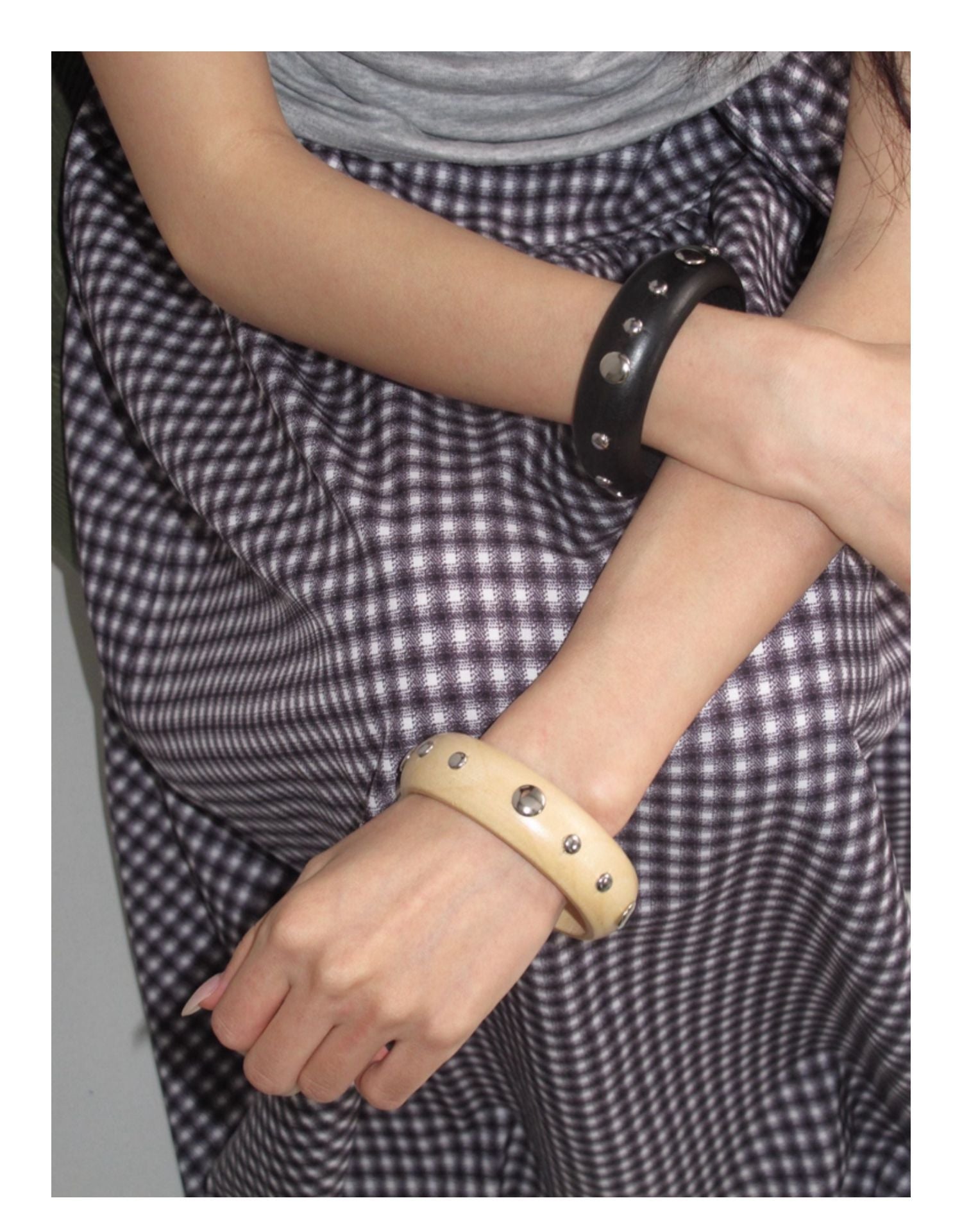 Chunky Studded Solid Color Wide Bangle Bracelet 6W6JBR453