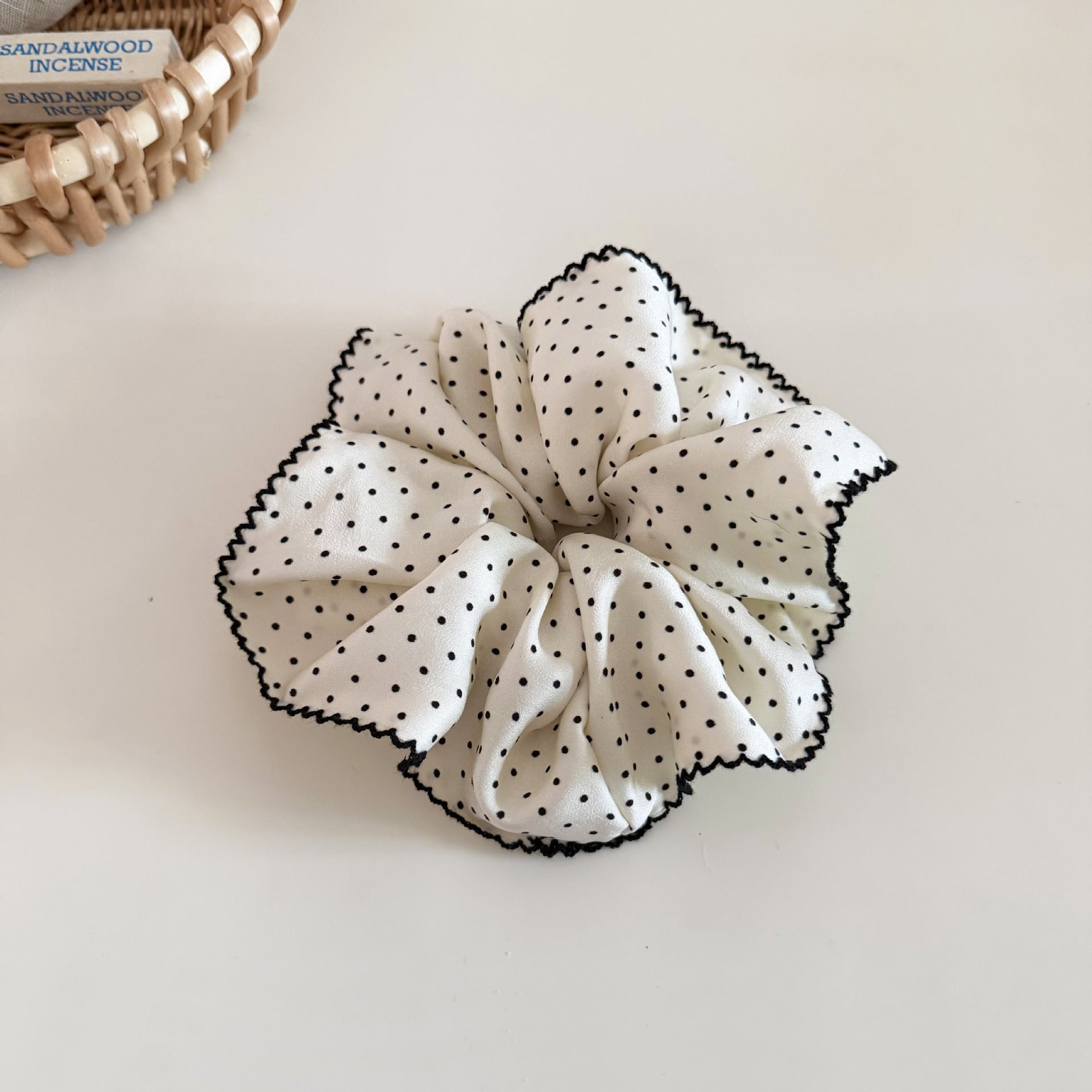 Polka Dot Wide Ruffled Hair Scrunchie MK2BLW6W6HSR12