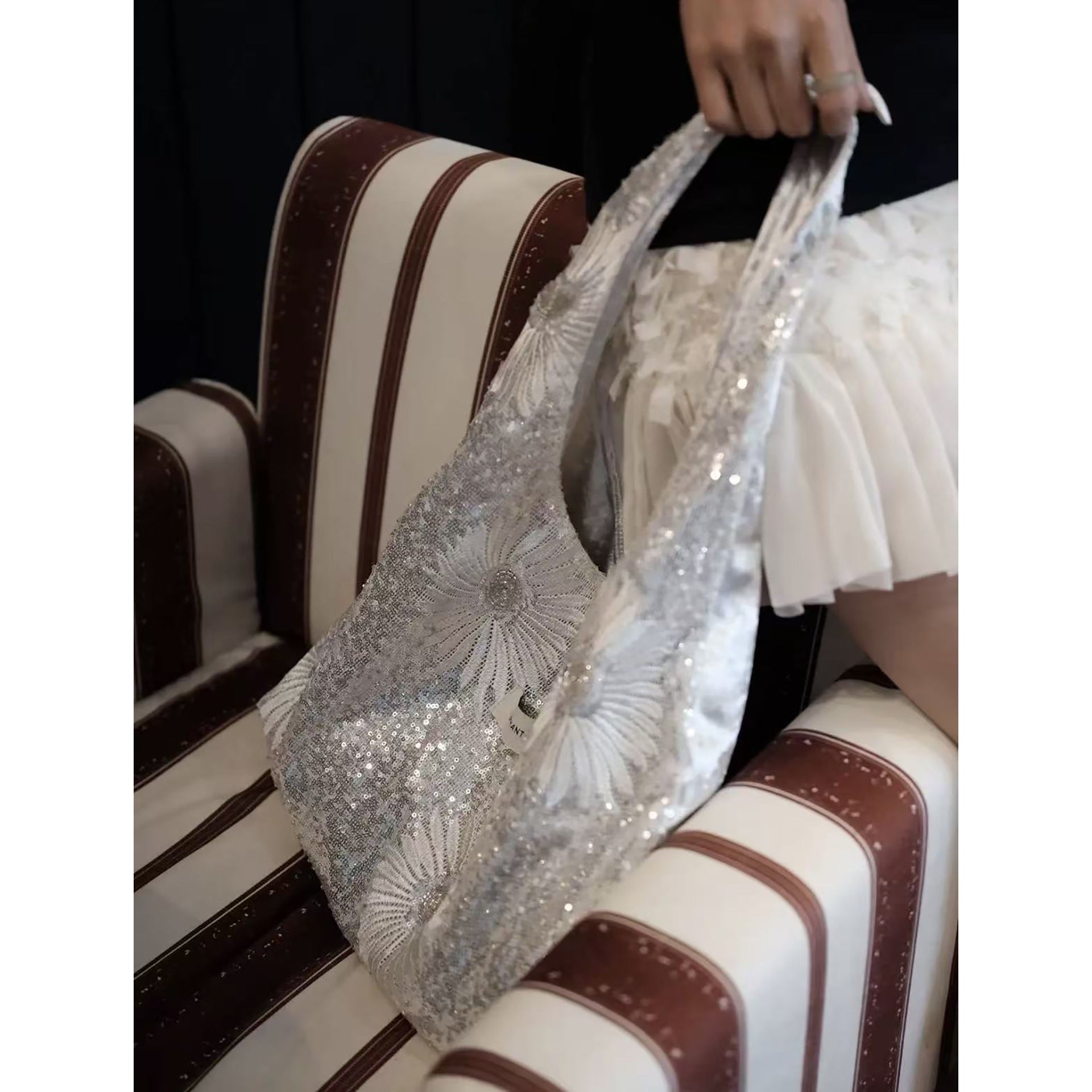 Sparkling Sequin Daisy Embroidery Hobo Shoulder Bag 6S10BBG1465