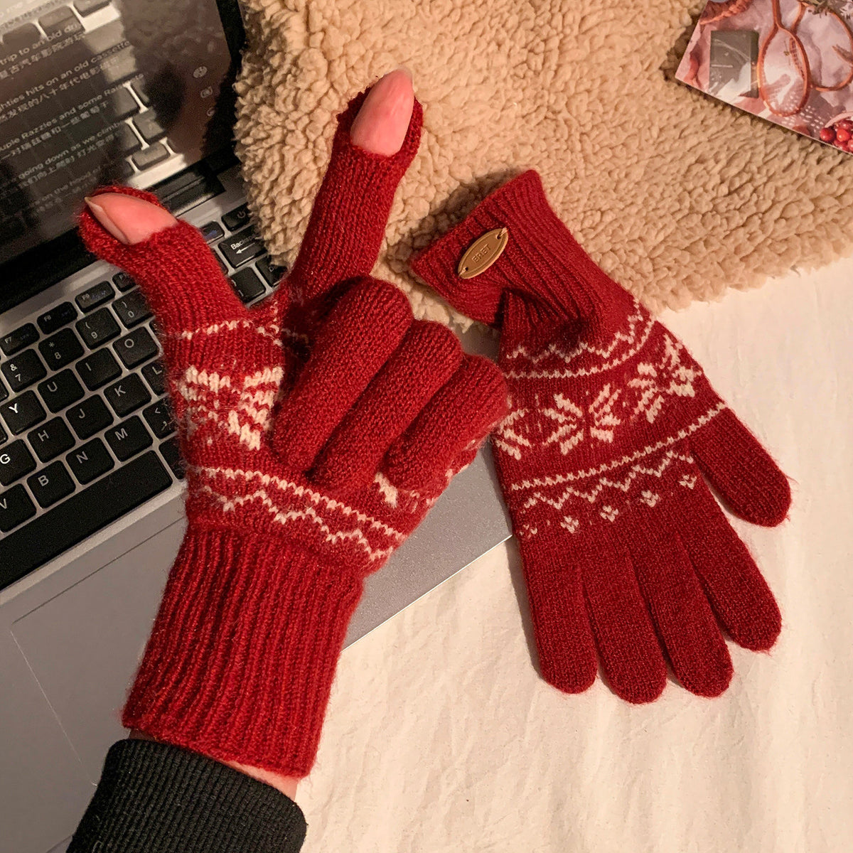 Fair Isle Touchscreen Knit Gloves - DippedShop Wholesale - #0067