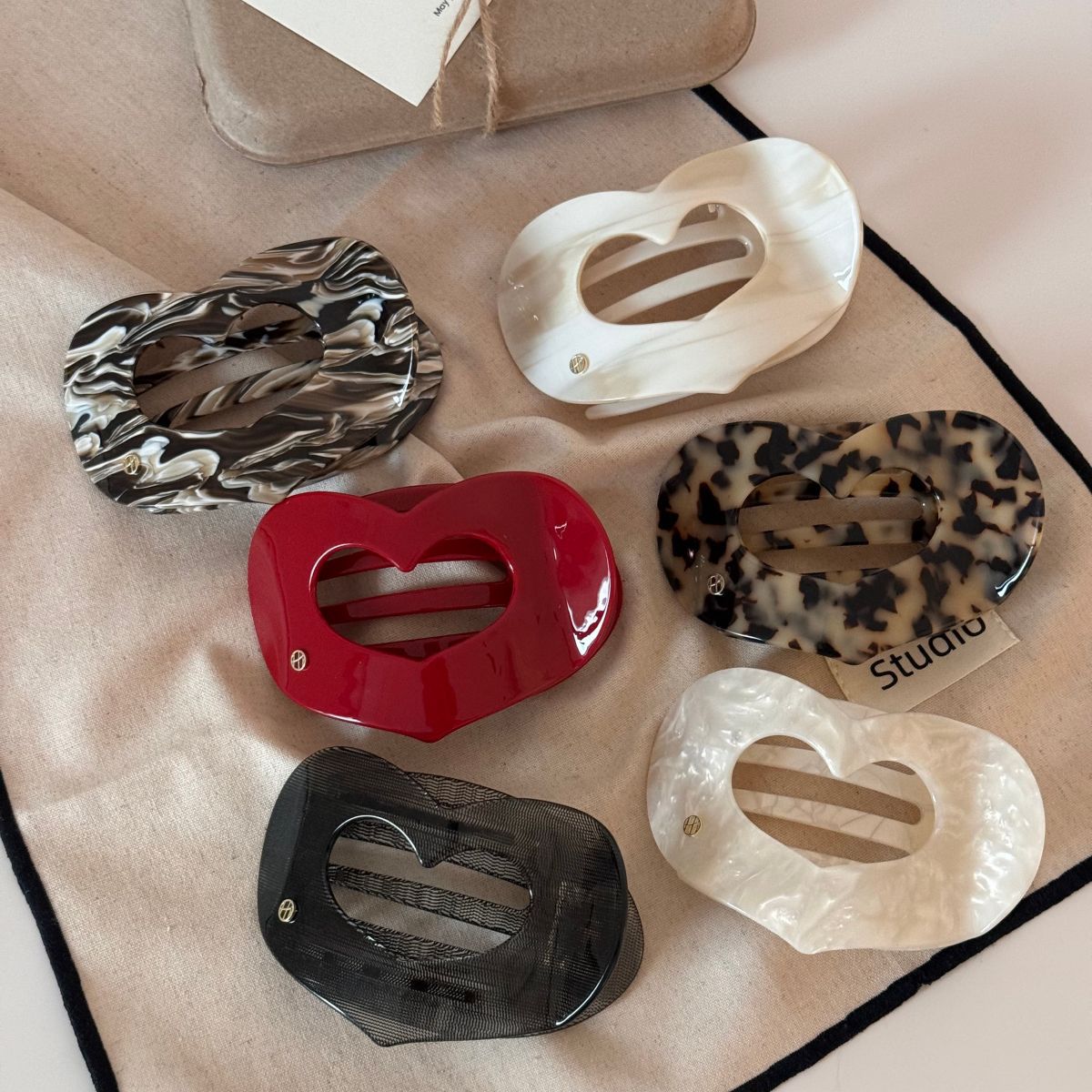 Hollow Heart Hair Claws - DippedShop Wholesale - #4675