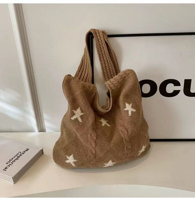 Retro Star Color Block Knit Shoulder Bag 6W10BBG1766