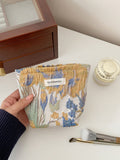 Vintage Floral Embossed Portable Makeup Bag MK2BW6W10BOB402
