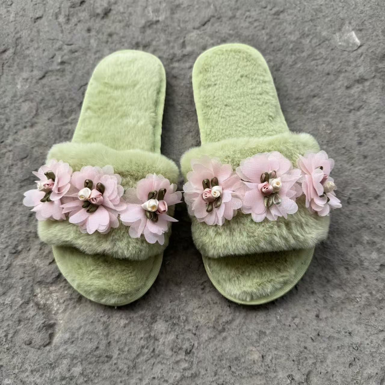 Plush Flower Indoor Slippers - DippedShop Wholesale - #3107