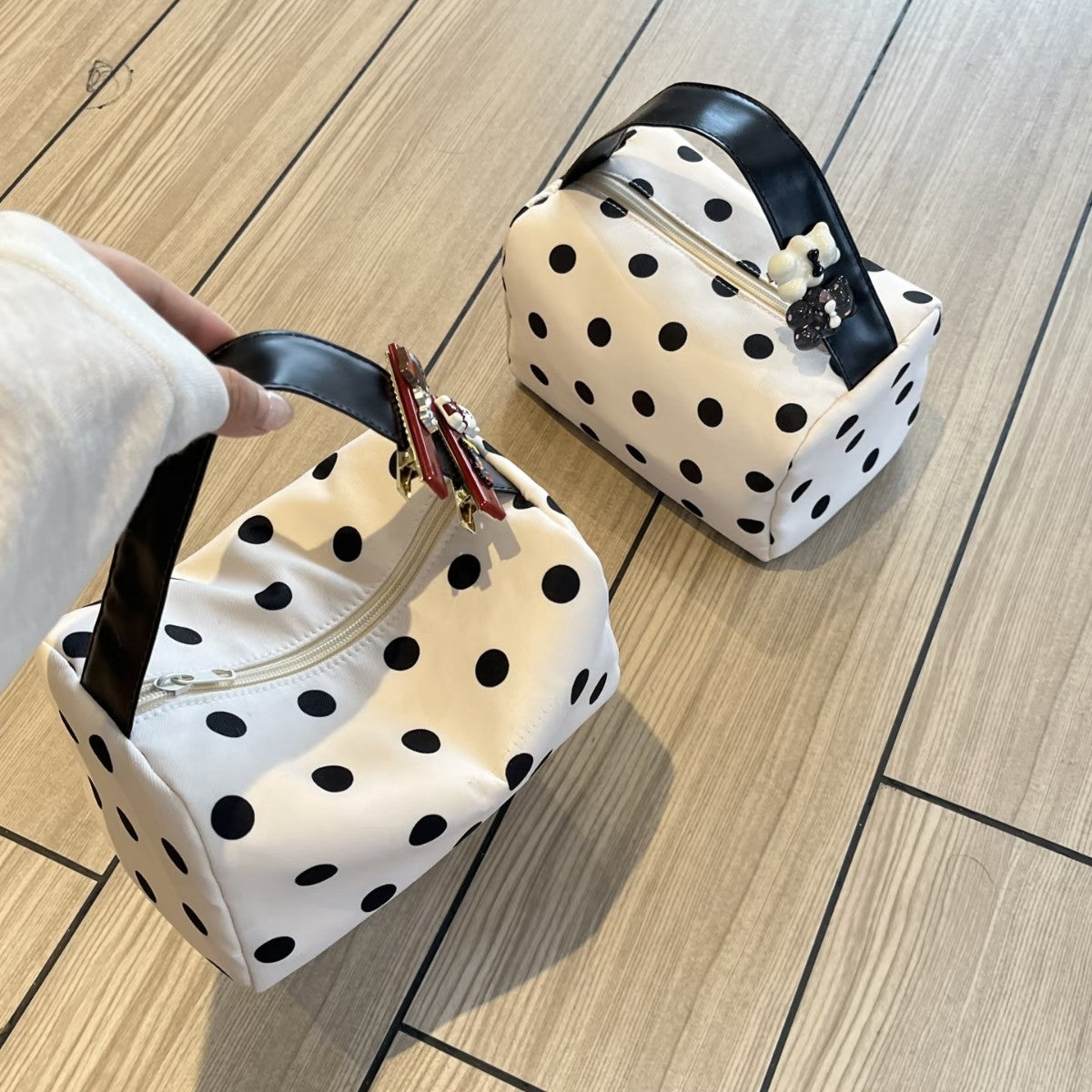 Simple Square Polka Dot Handle Handbags 6W10BBG1876