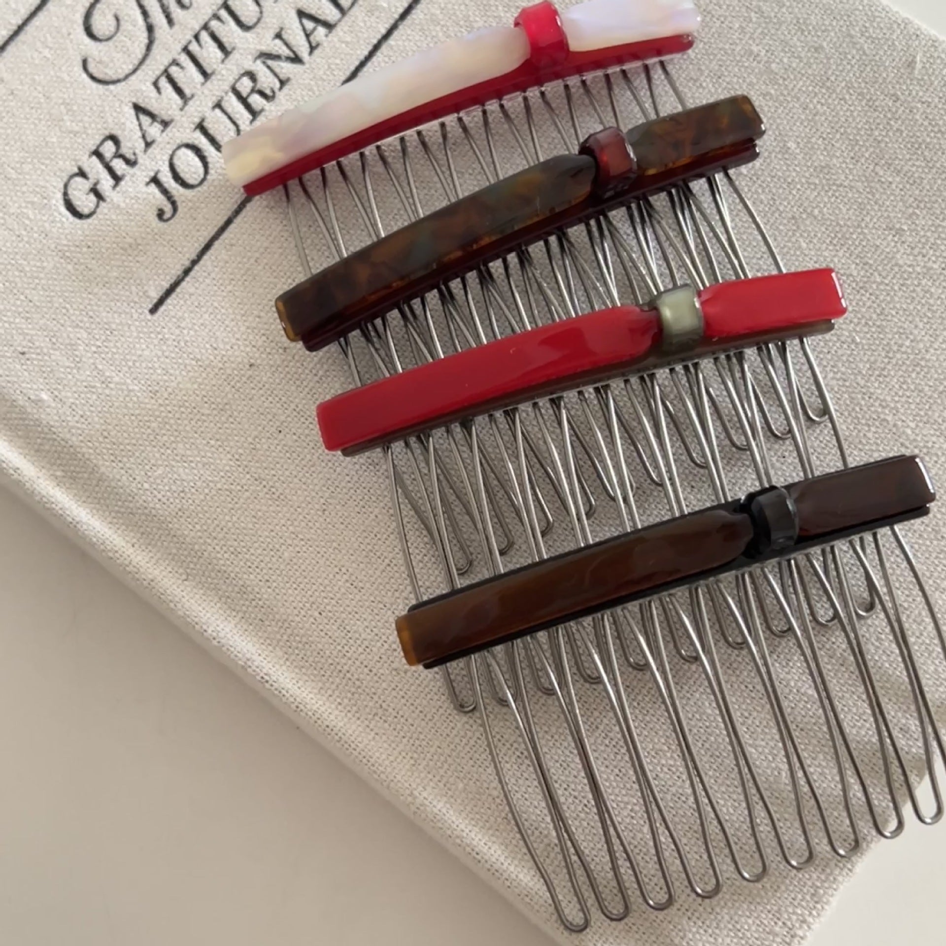 Acetate Flyaway Hair Taming Hair Comb Clip MK2MBEP6W6HPN11