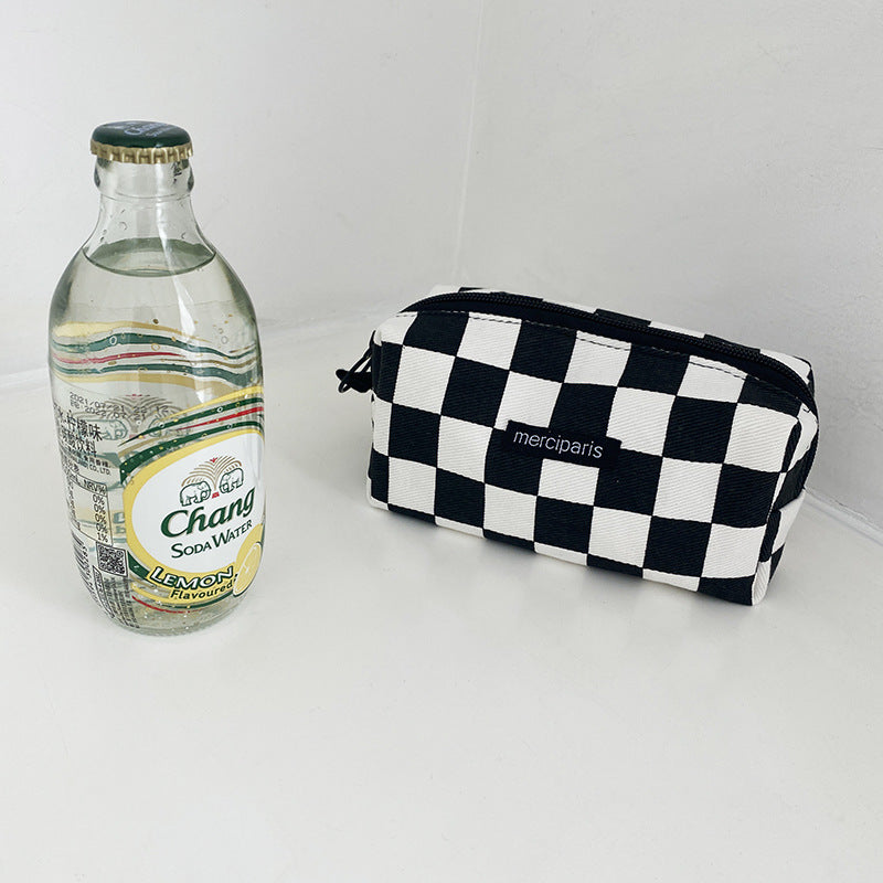 Aesthetic Checkered Large Capacity Stationery Pouch 6S10BOB1050