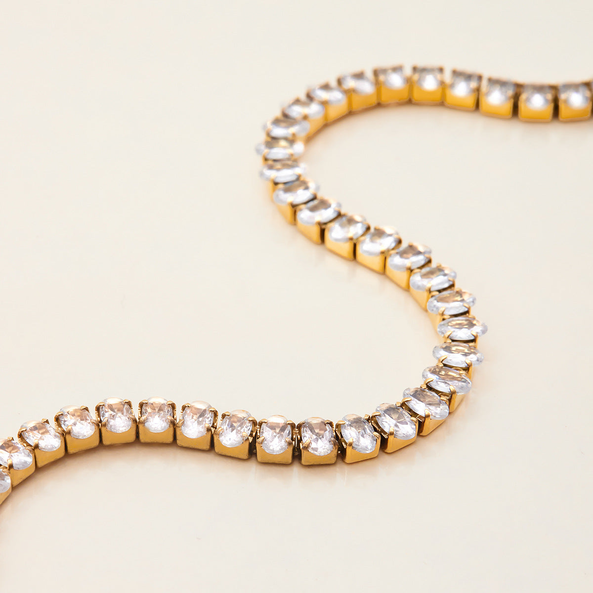 Elegant Gold Plated Rhinestones Link Bracelets 6W6JBR481