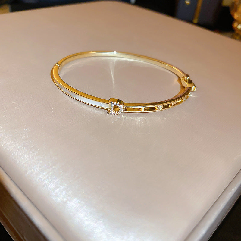 Elegant Gold Plated Rhinestone Bracelet 6W6JBR686