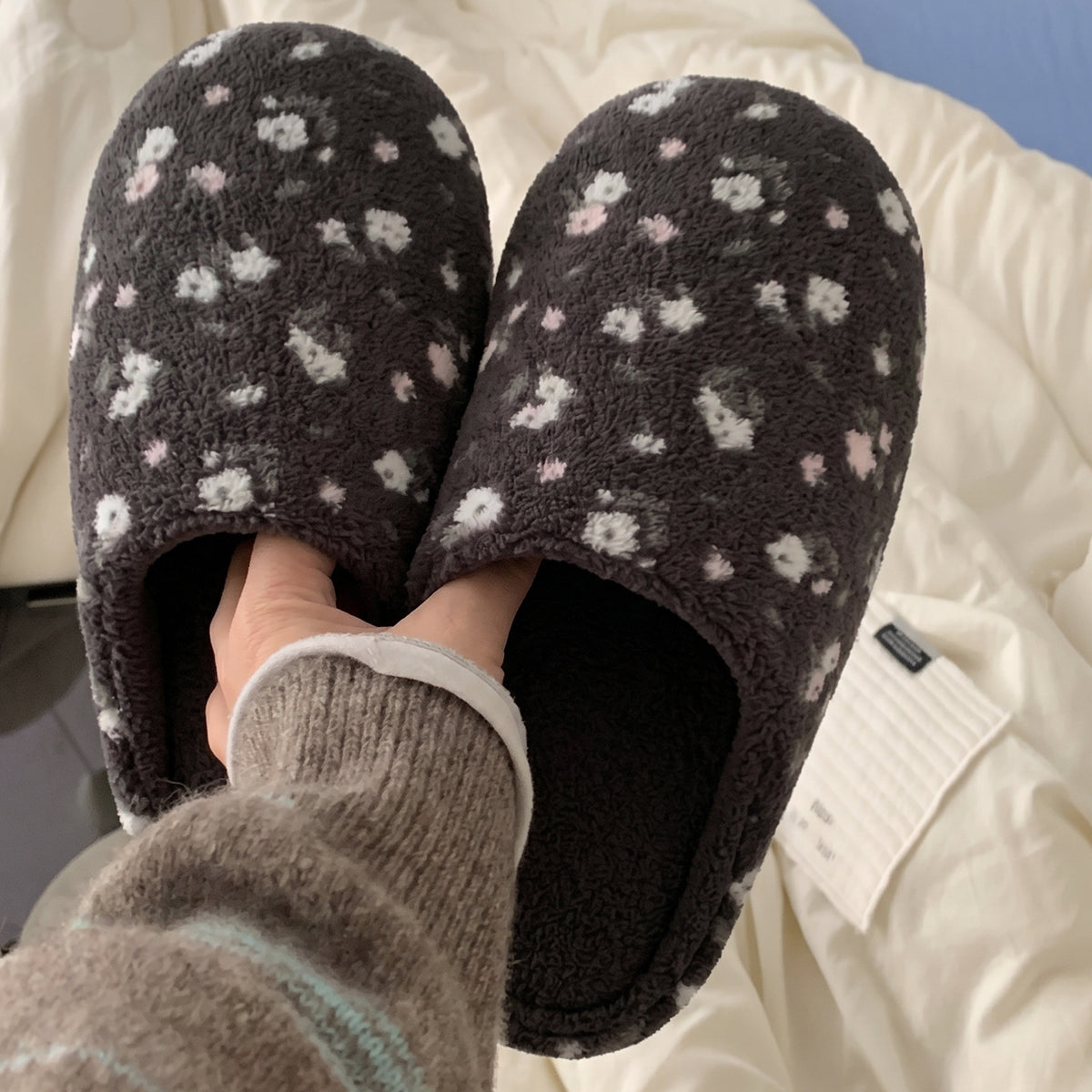 Fresh Floral Print Soft Plush Indoor Slippers 6W8FSP229