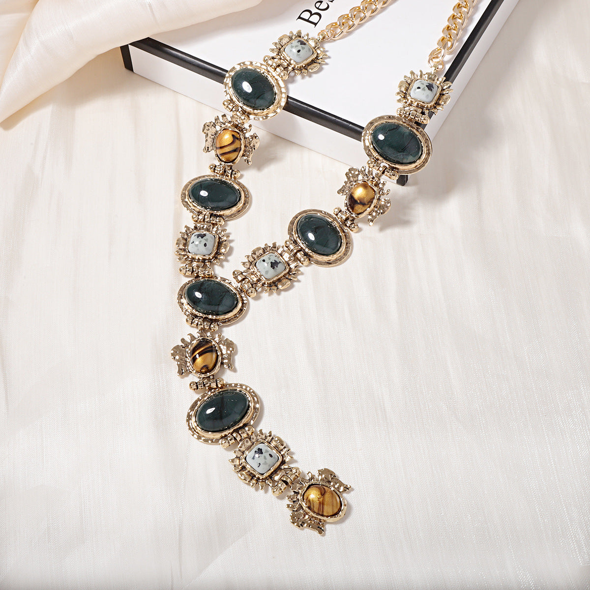 Vintage Gold Plated Oval Resin Jewel Y-necklaces 6W6JNC625