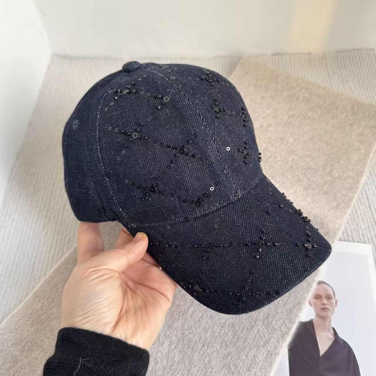 Stylish Sequined UV Protection Bucket Hats MK2COK6W6HAT377