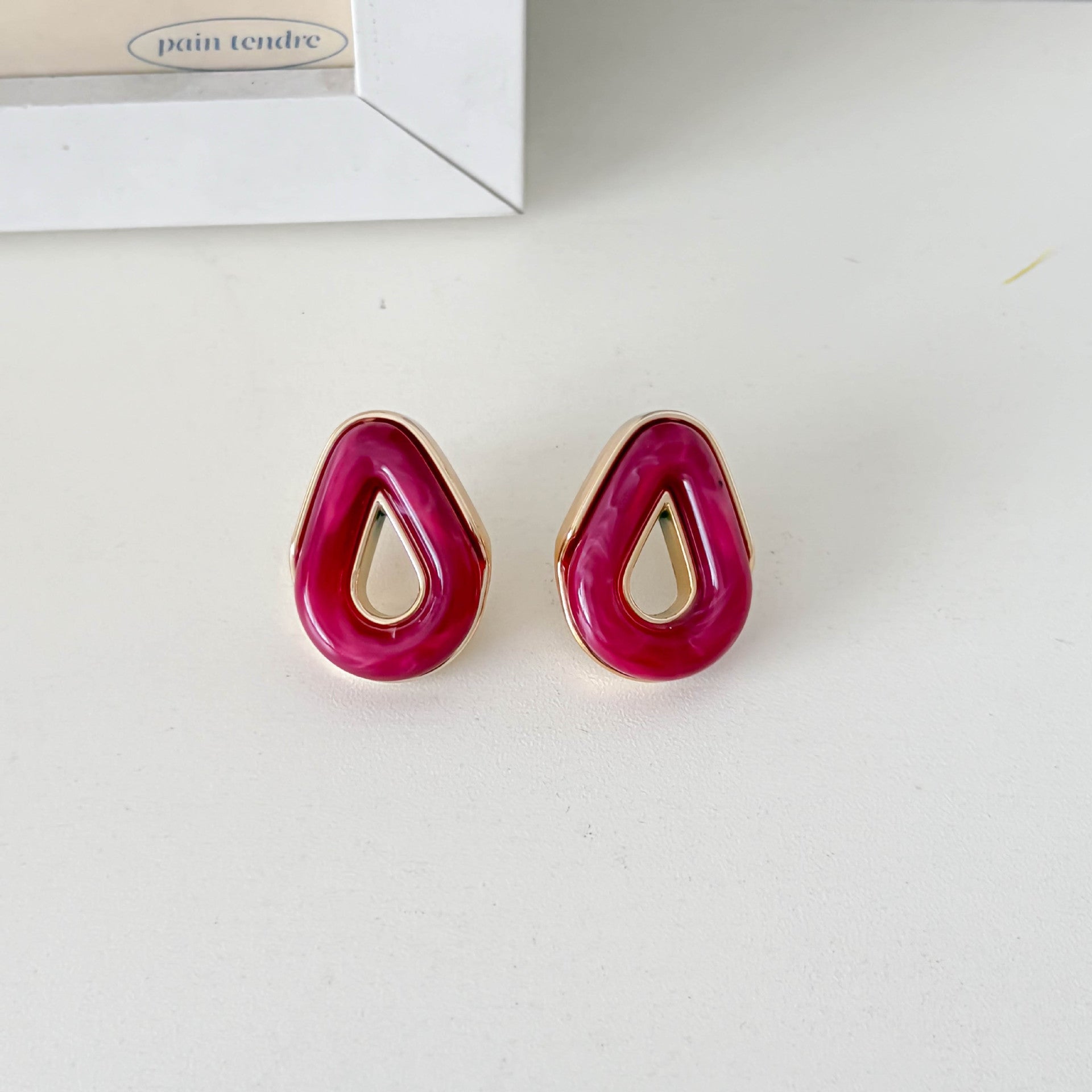 Minimalist Solid Color Hollow Acrylic Stud Earring 6W6JER559
