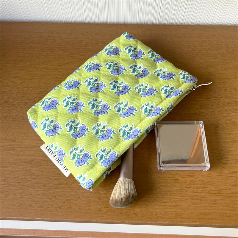 Cute Plaid Pattern Quilted Shell Makeup Bag MK2BW6S10BOB106