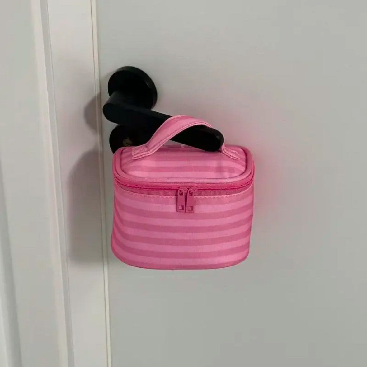 Cute Striped Print Large Capacity Makeup Bag MK2BW6S10BOB77