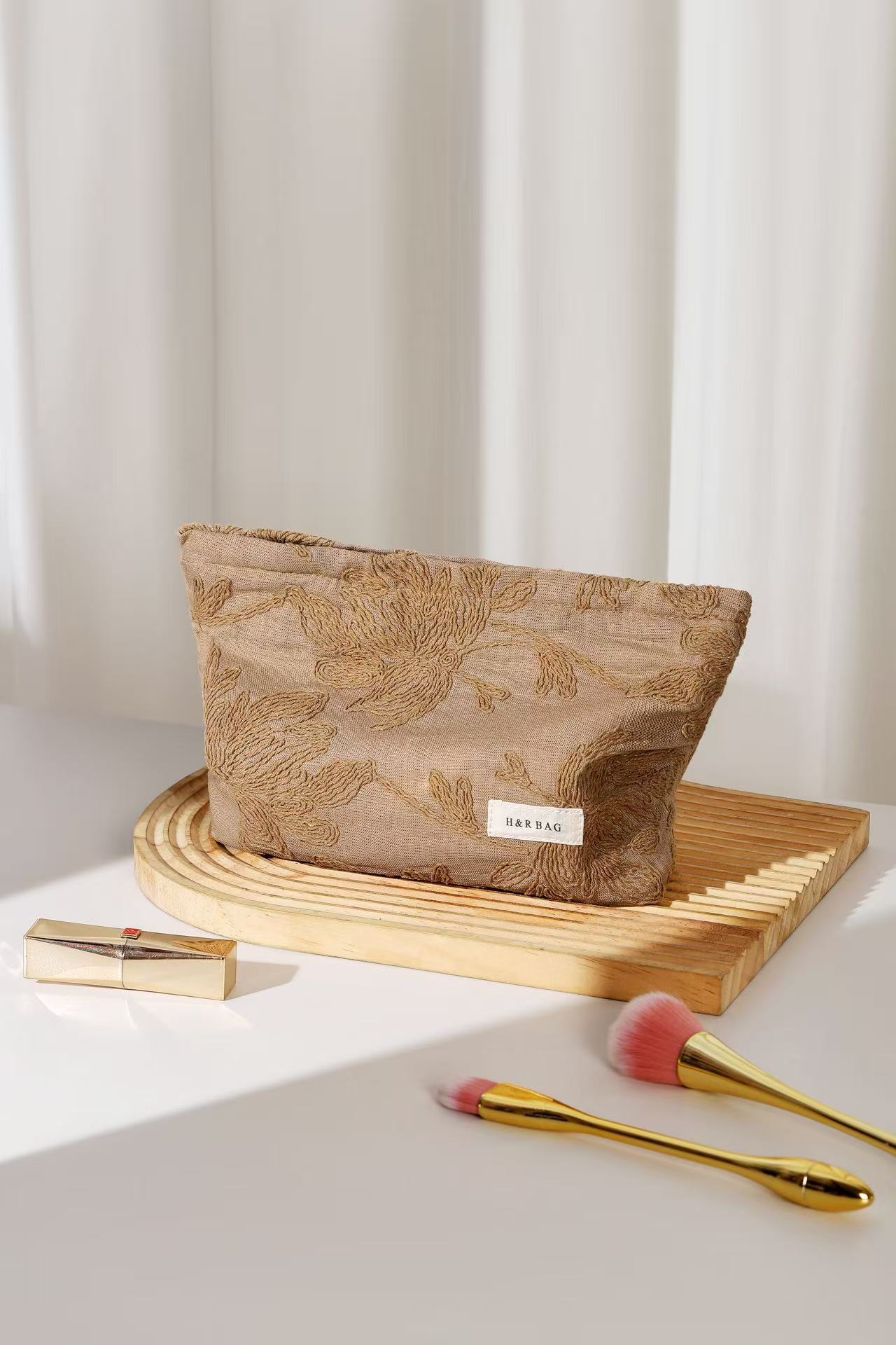 Cute Floral Embroidery Portable Cosmetic Bag MK2BW6W10BOB411