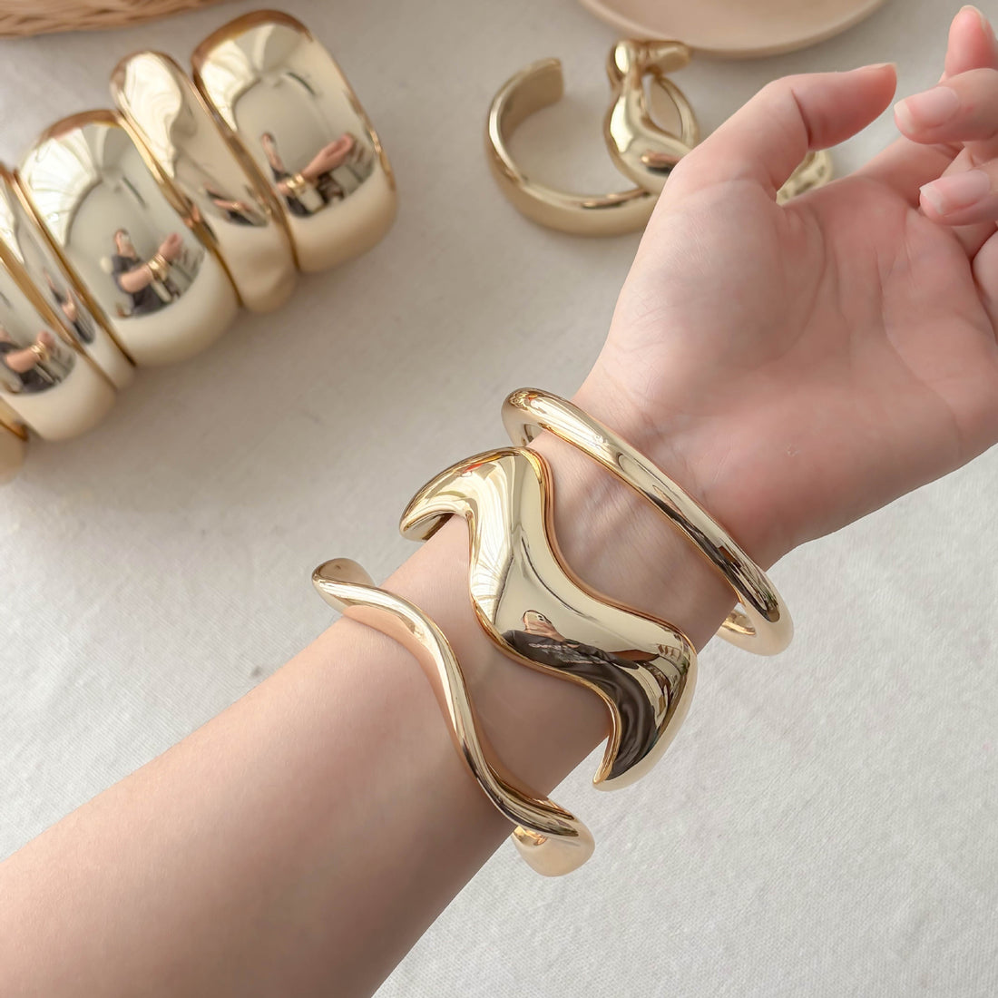 Chunky Open Statement Bracelet - DippedShop Wholesale - #9507