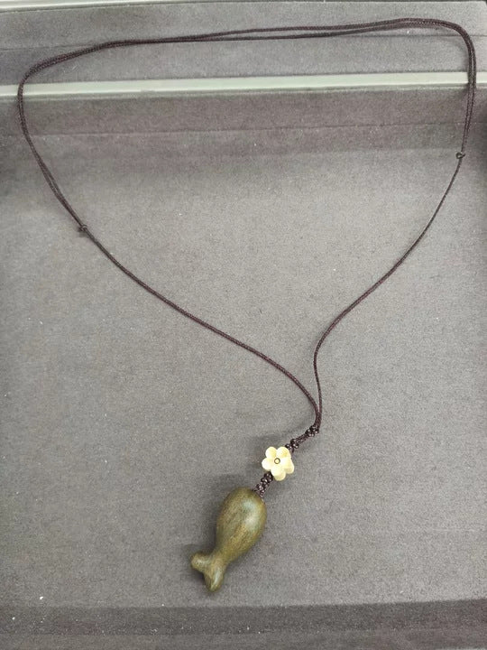 Simple Rope Braided Wood Fish Pendant Necklace 6W6JNC662