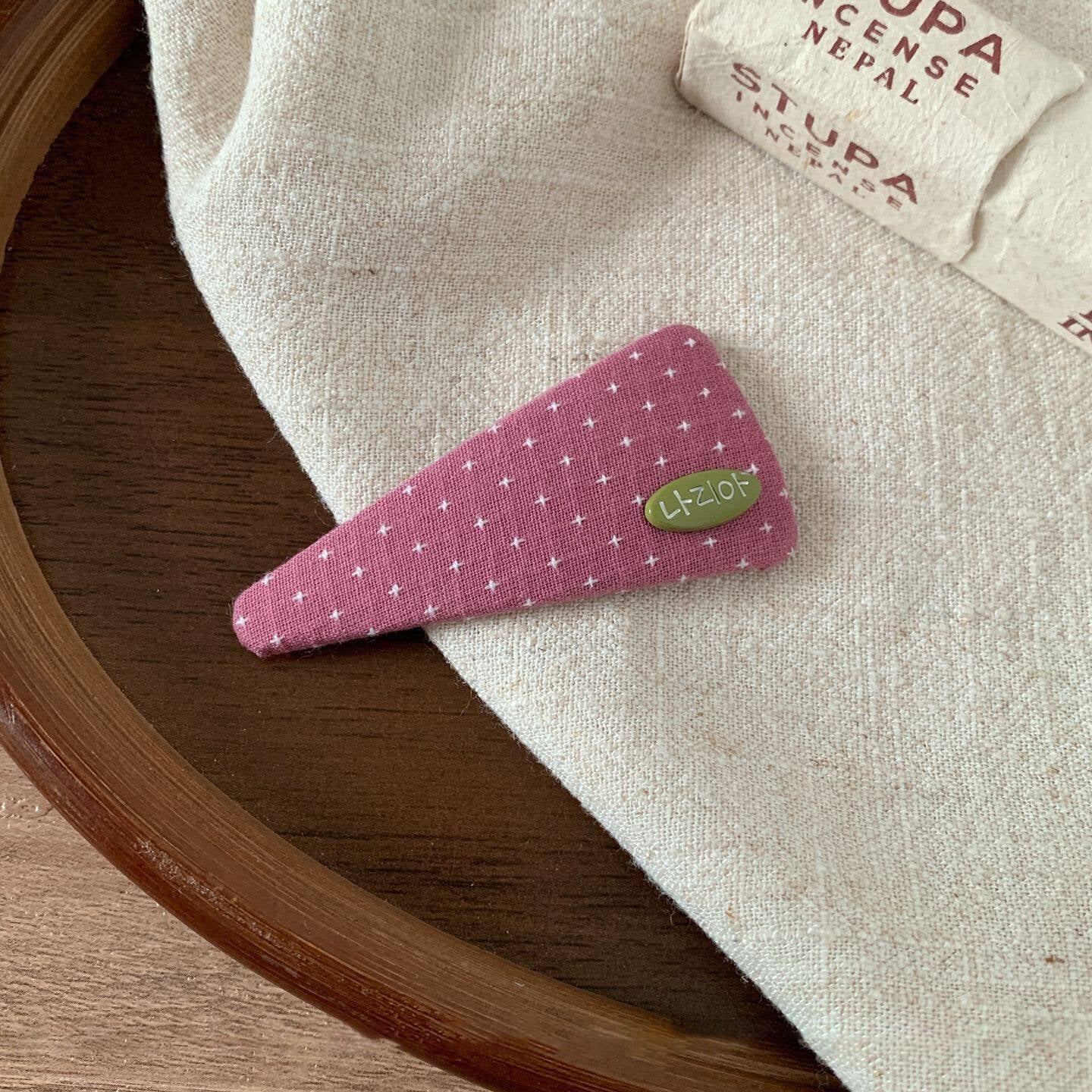 Trendy Color Contrast Non-Slip Triangle Hair Clip 8AS6HCP341T
