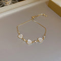 Stylish Gold Plated Rhinestones Heart Pendant Bracelet 6W6JBR708