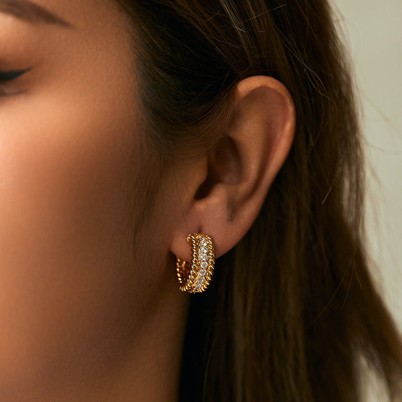 Trendy Twisted C Shaped Rhinestones Stud Earrings DP25D837