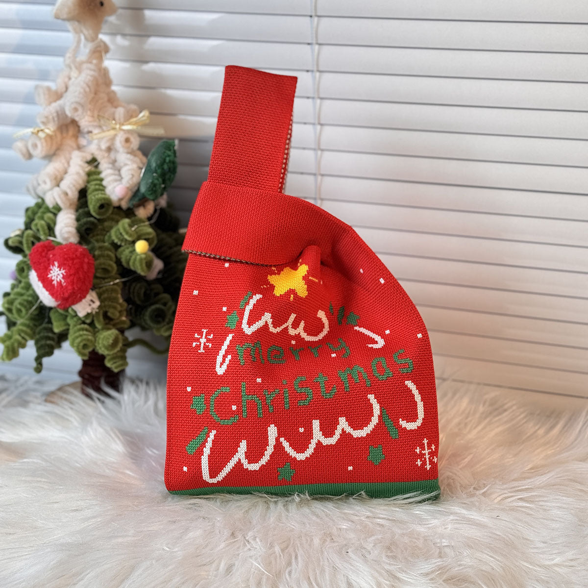 Cute Santa Claus Christmas Knitted Wrist Bag 6W10BOB1345