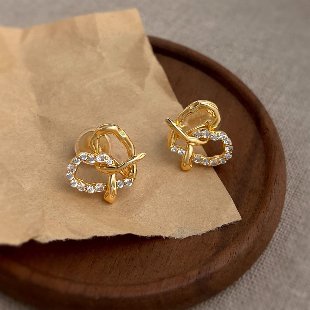 Elegant Hollow Heart Rhinestones Stud Earring 6W6JER562