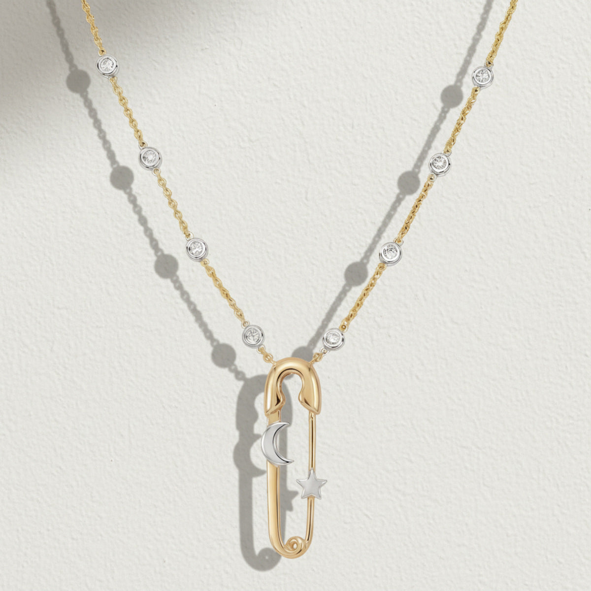 Creative Gold Plated Pin Pendant Choker Necklace 6W6JNC644