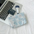 Trendy 3D-Flower Print Travel Toiletry Cosmetic Bag MK2BW6W10BOB397