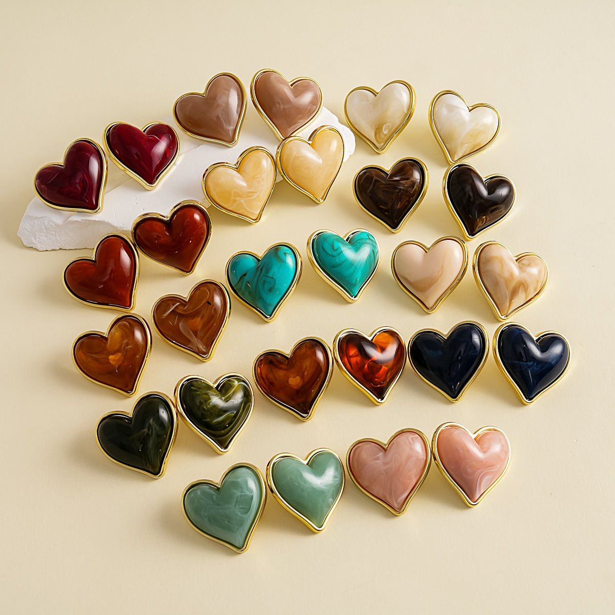 Vintage Enamel Heart Gold Plated Stud Earrings 6W6JER950