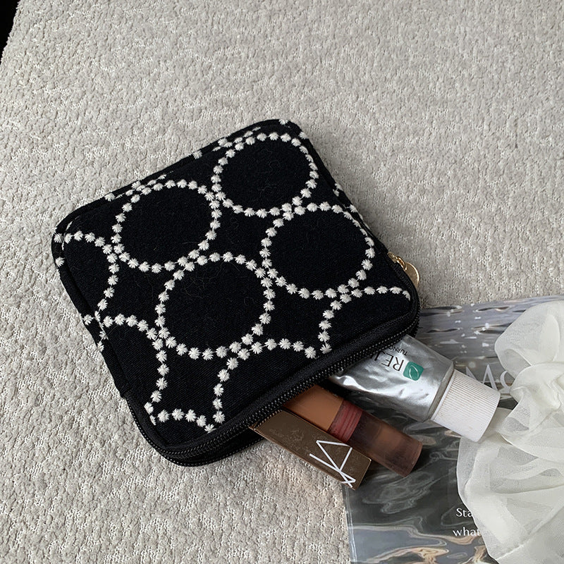 Vintage Embroidery Large Capacity Portable Cosmetic Bag 6S10BOB1024