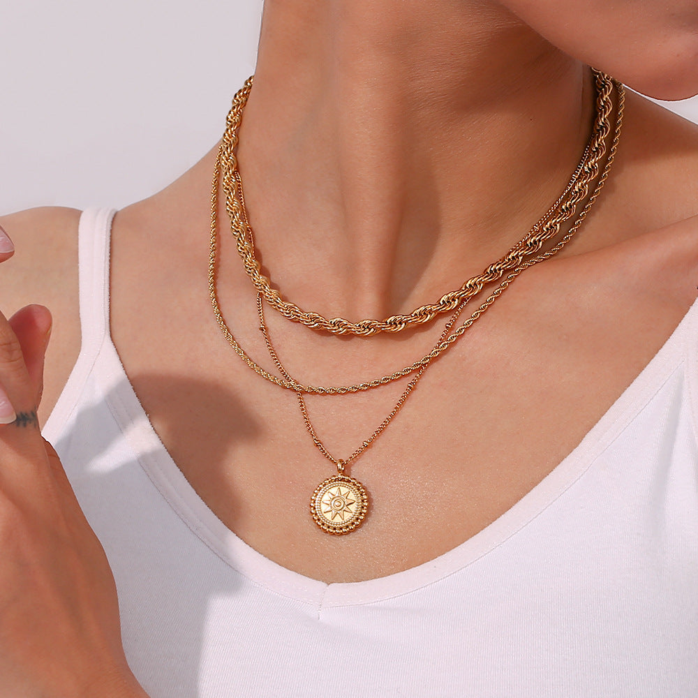 Stylish Star Disc Pendant Choker Necklace 6W6JNC654