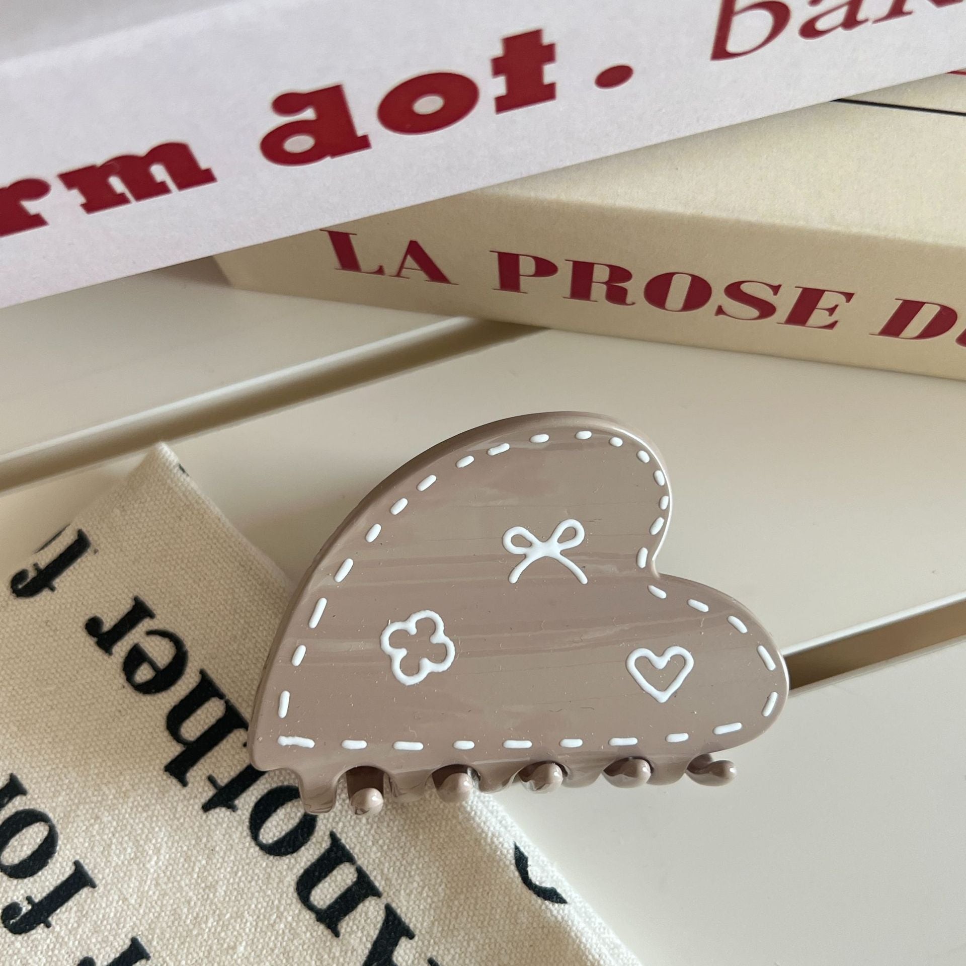 Cute Solid Color Heart Shape Hair Claws 6W6HCP1214