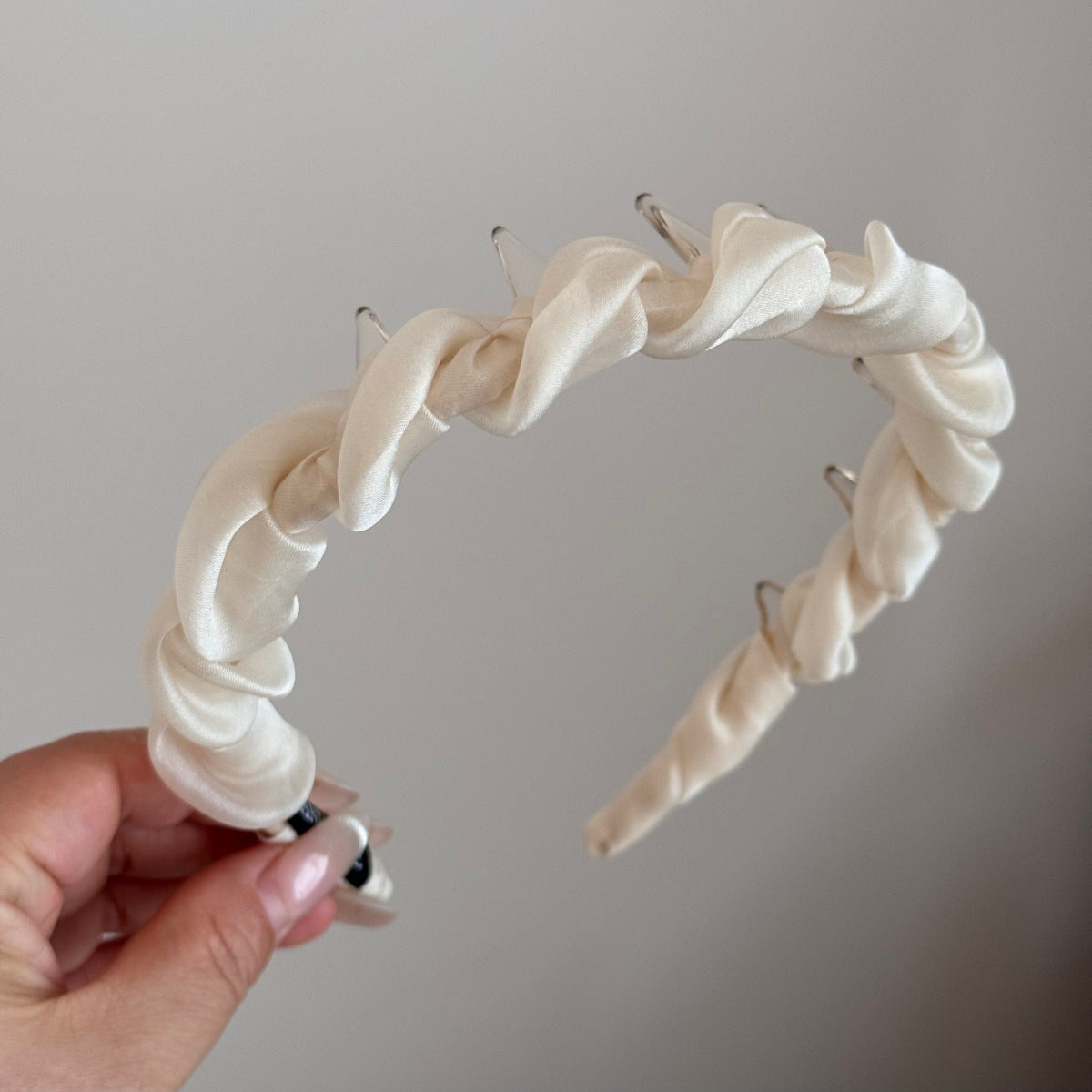 Stylish Solid Color Twist Style Thin Headband MK2PIM6W6HBD78
