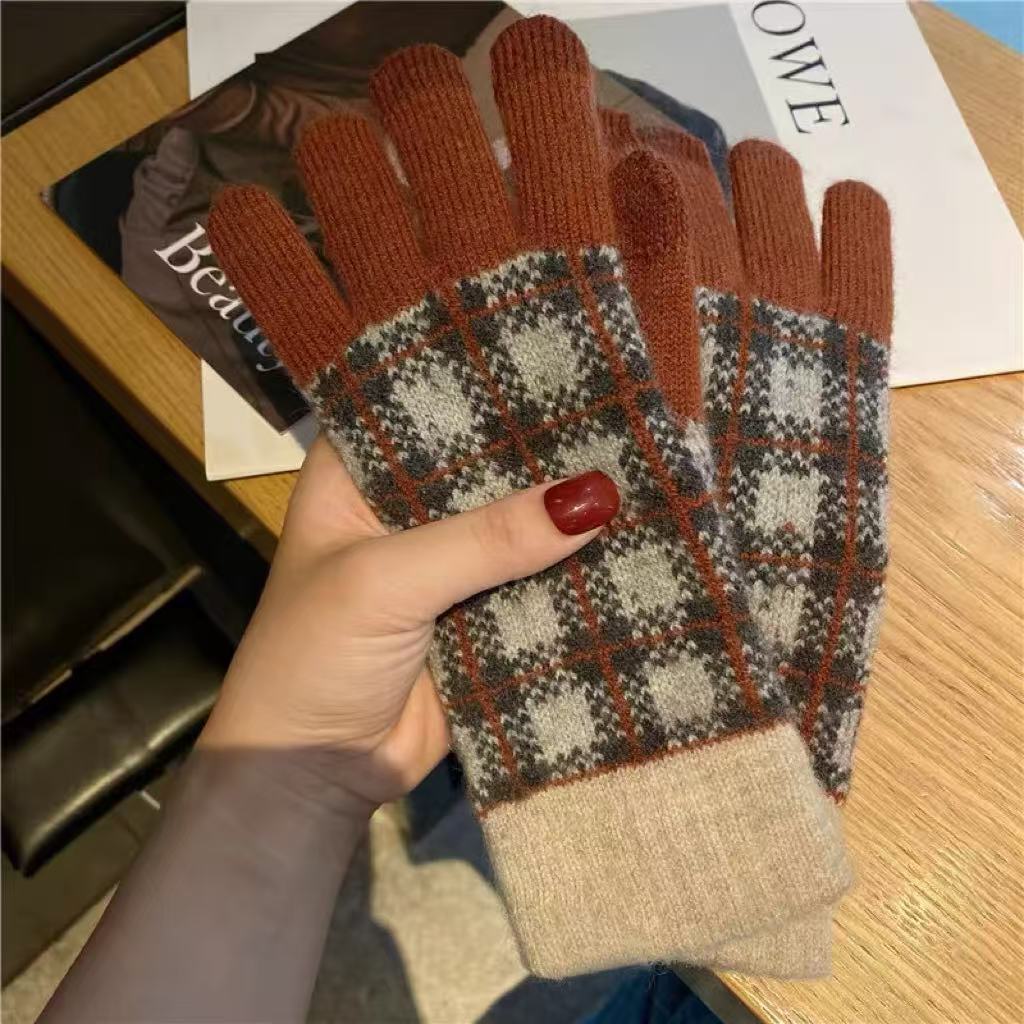 Plaid Knit Touch Screen Gloves - DippedShop Wholesale - #8099