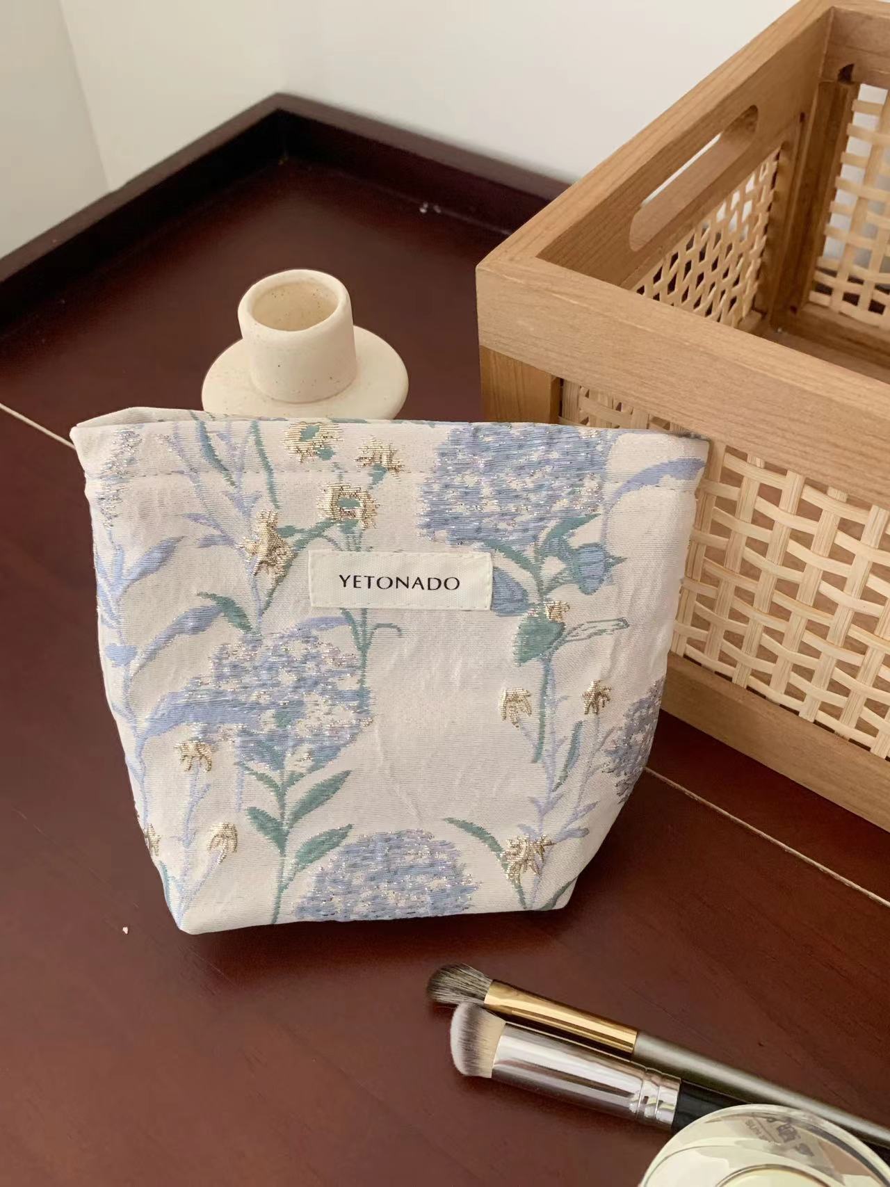 Fresh Large Capacity Floral Jacquard Makeup Bag MK2BW6W10BOB392
