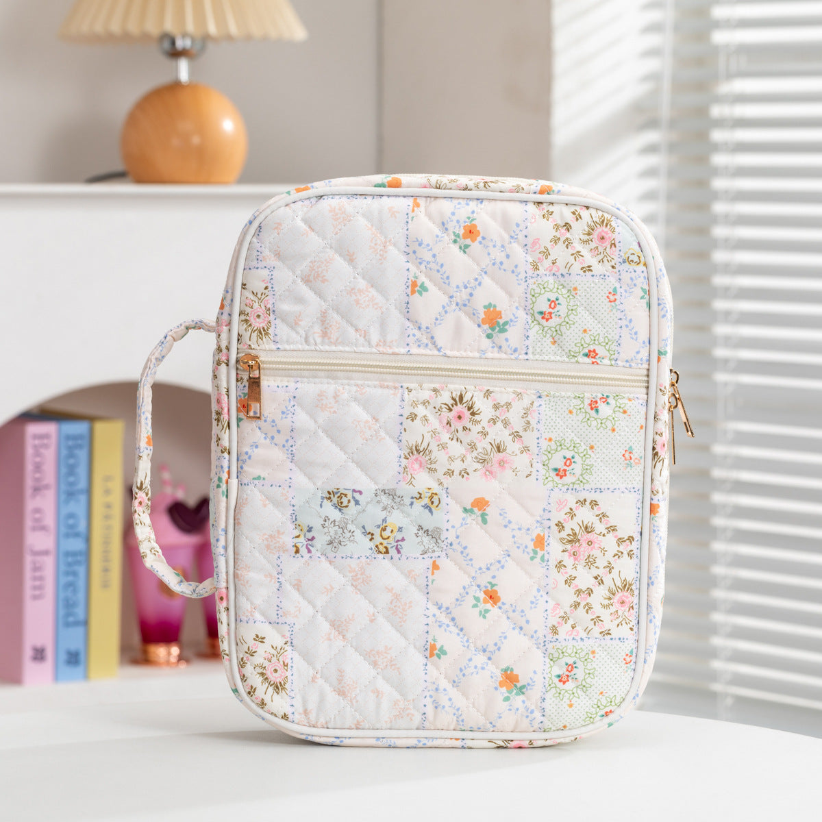 Sweet Bowknot Print Quilt Shell Cosmetic Bag 6S5CO100