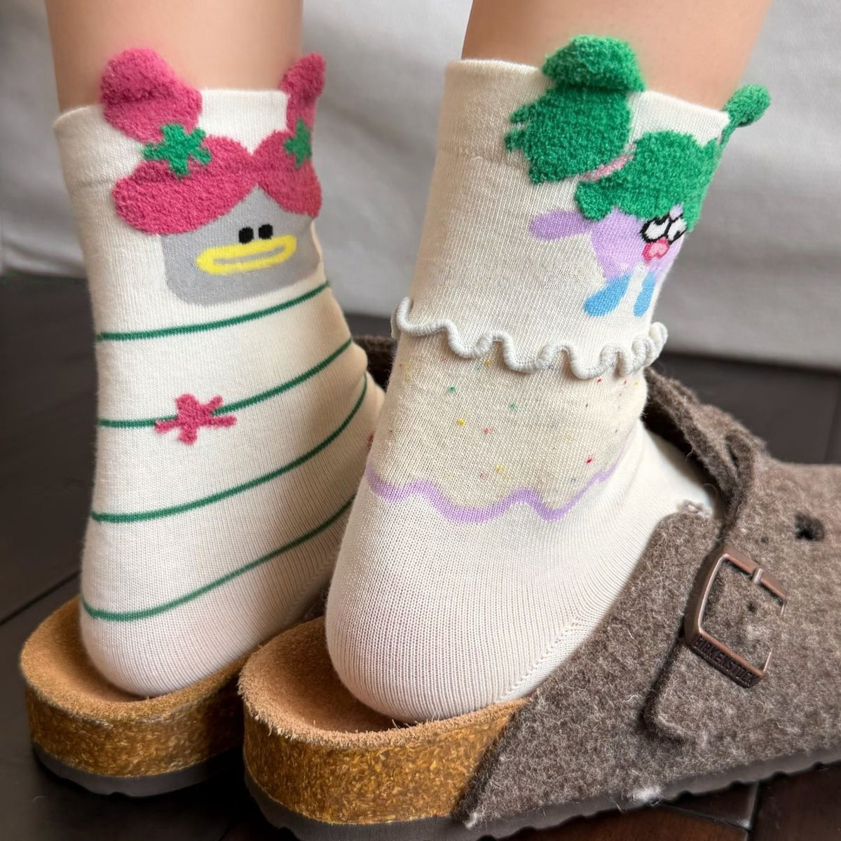 Frog Pattern Ruffled Socks - DippedShop Wholesale - #9923