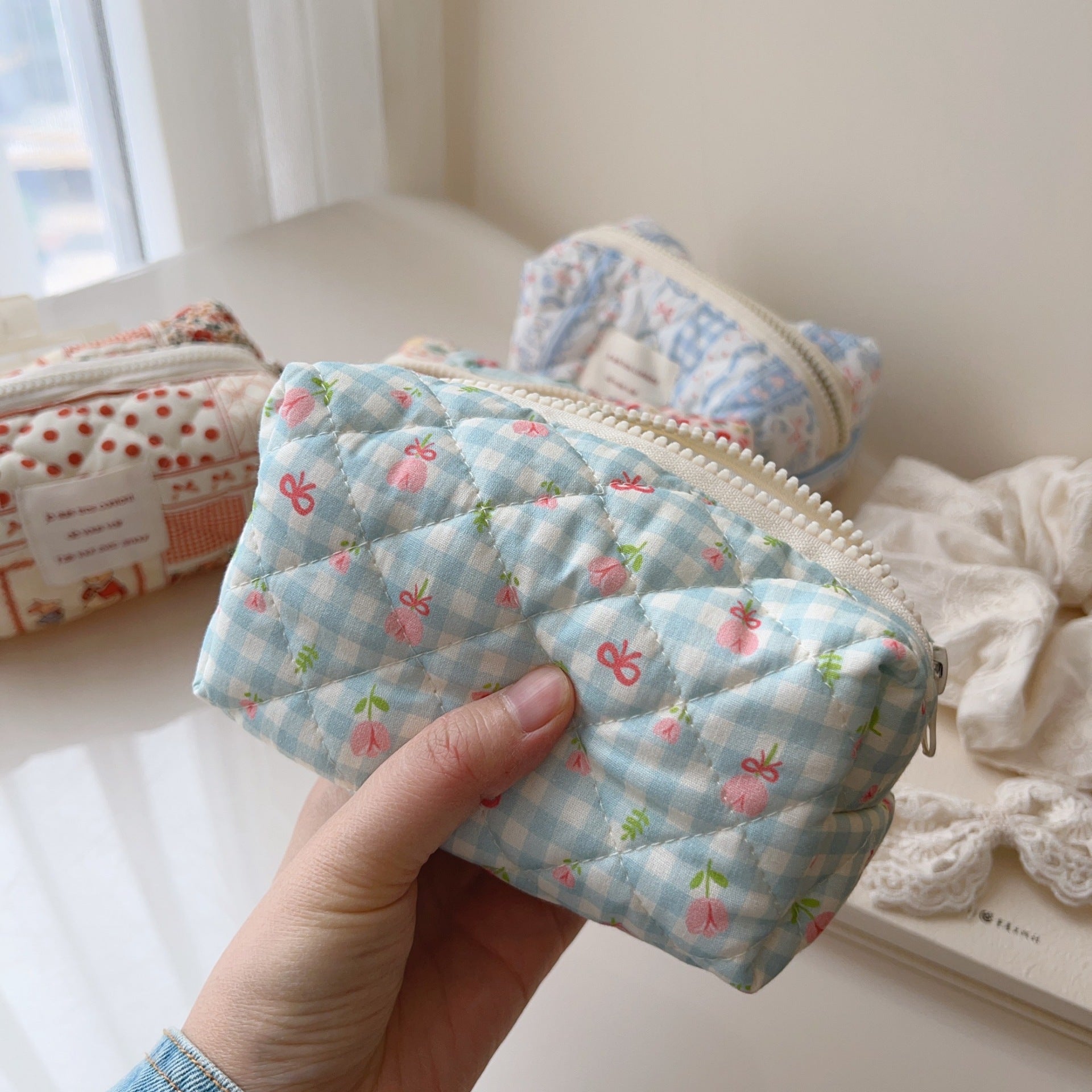 Quilted Cotton Toast-shaped Storage Bag MK2BLW6C5CO67