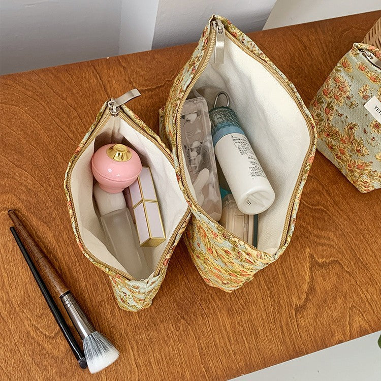 Fresh Embroidery Floral Large Capacity Makeup Bag MK2BW6W10BOB389