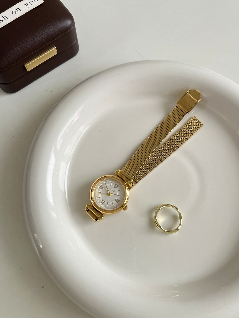 Minimalist Round Quartz Watch - DippedShop Wholesale - #0883
