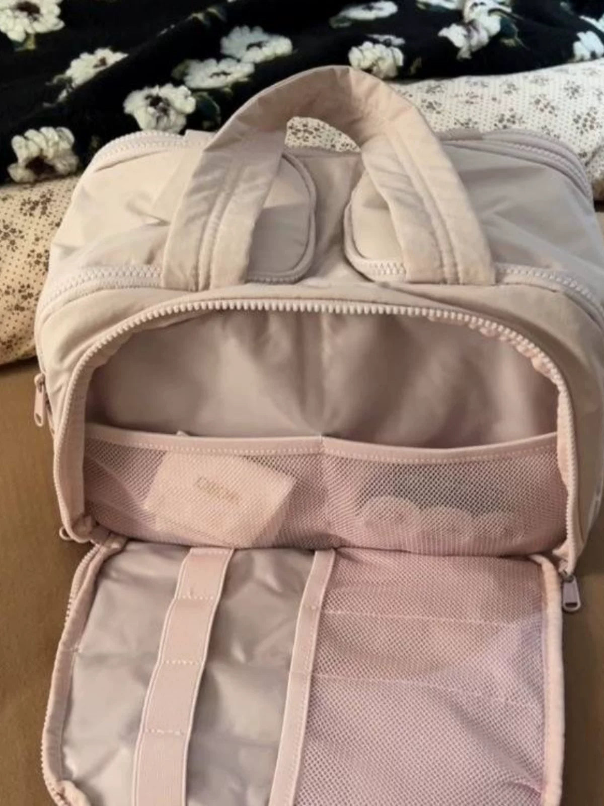 Solid Color Large Capacity Multi Layer Makeup Bag MK2BW6S10BOB91